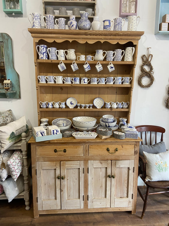Rustic pine dresser